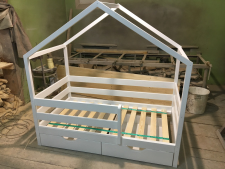 Кроватка домик с ящиками 160x80 №90